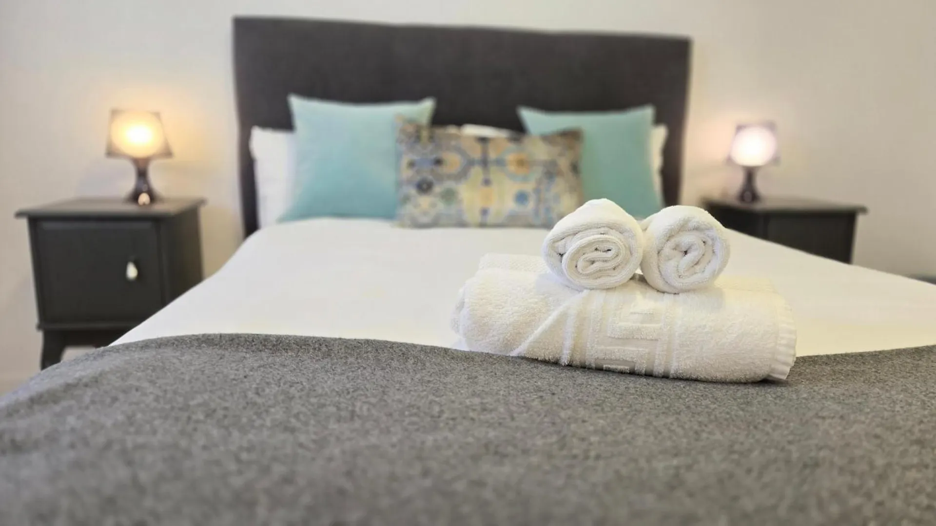 Del Parque Flats Dos Aceras Penthouse Apartment Malaga