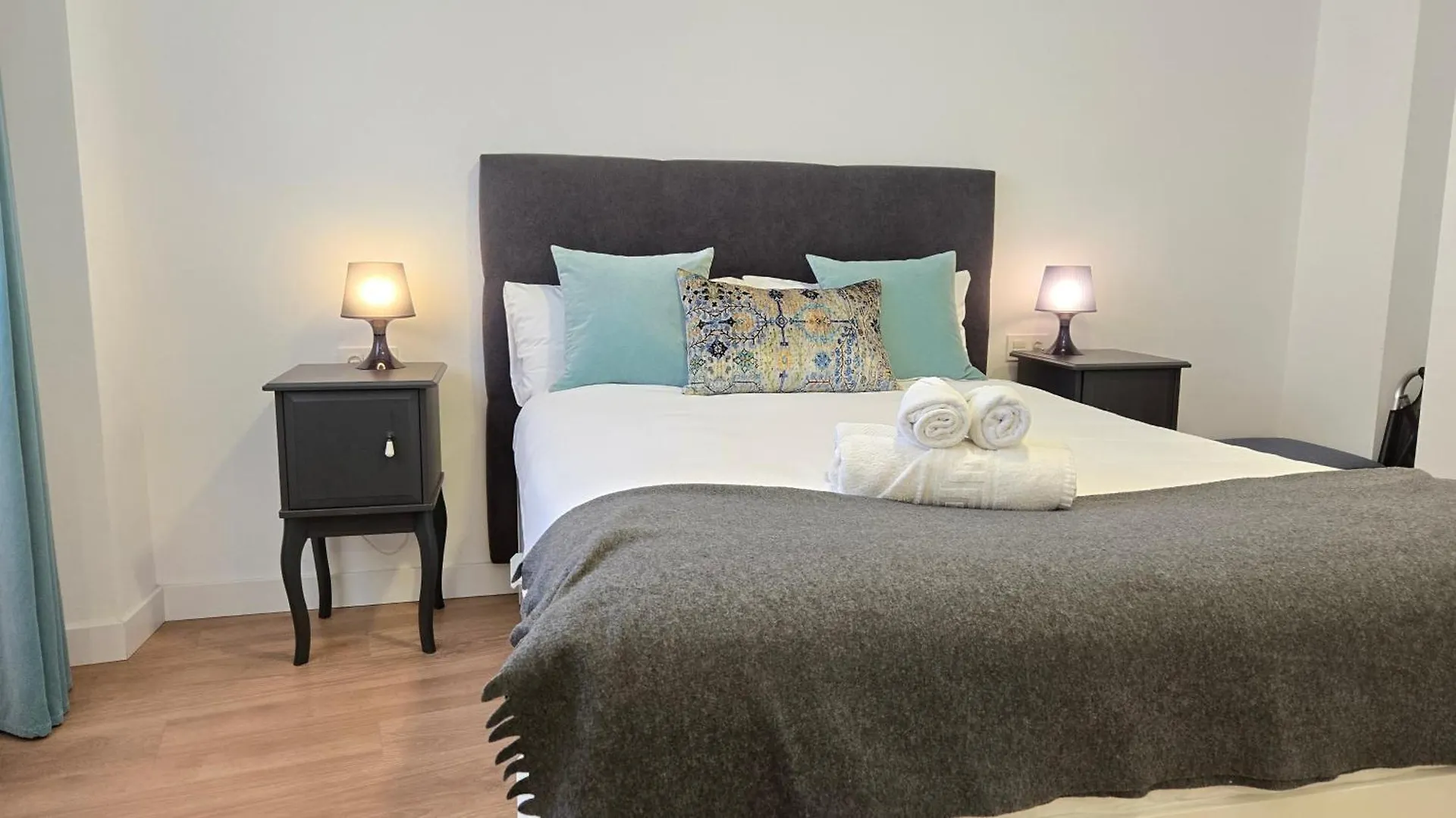 Del Parque Flats Dos Aceras Penthouse Apartment Malaga
