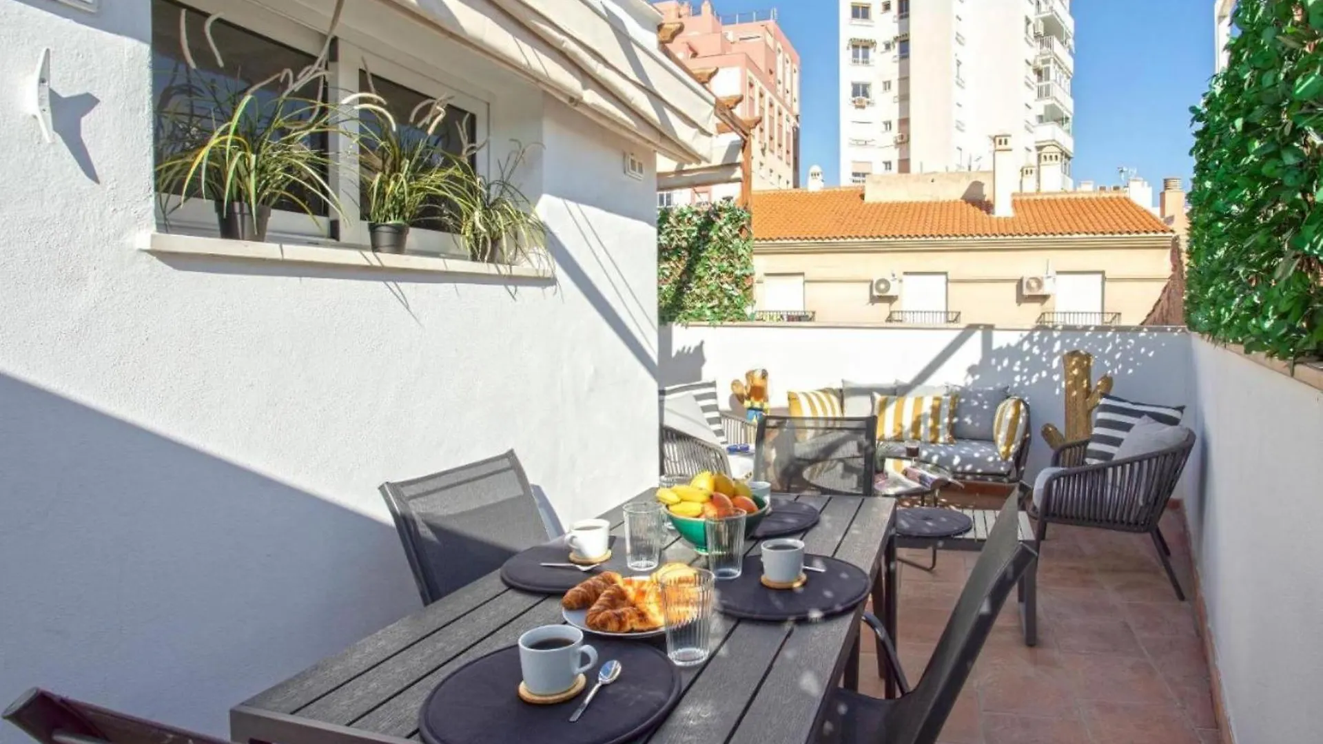 Del Parque Flats Dos Aceras Penthouse Apartment Malaga